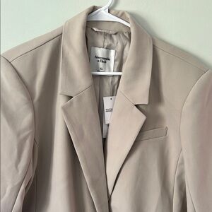 Abercrombie & Fitch Tan Blazer with Classic Tailoring